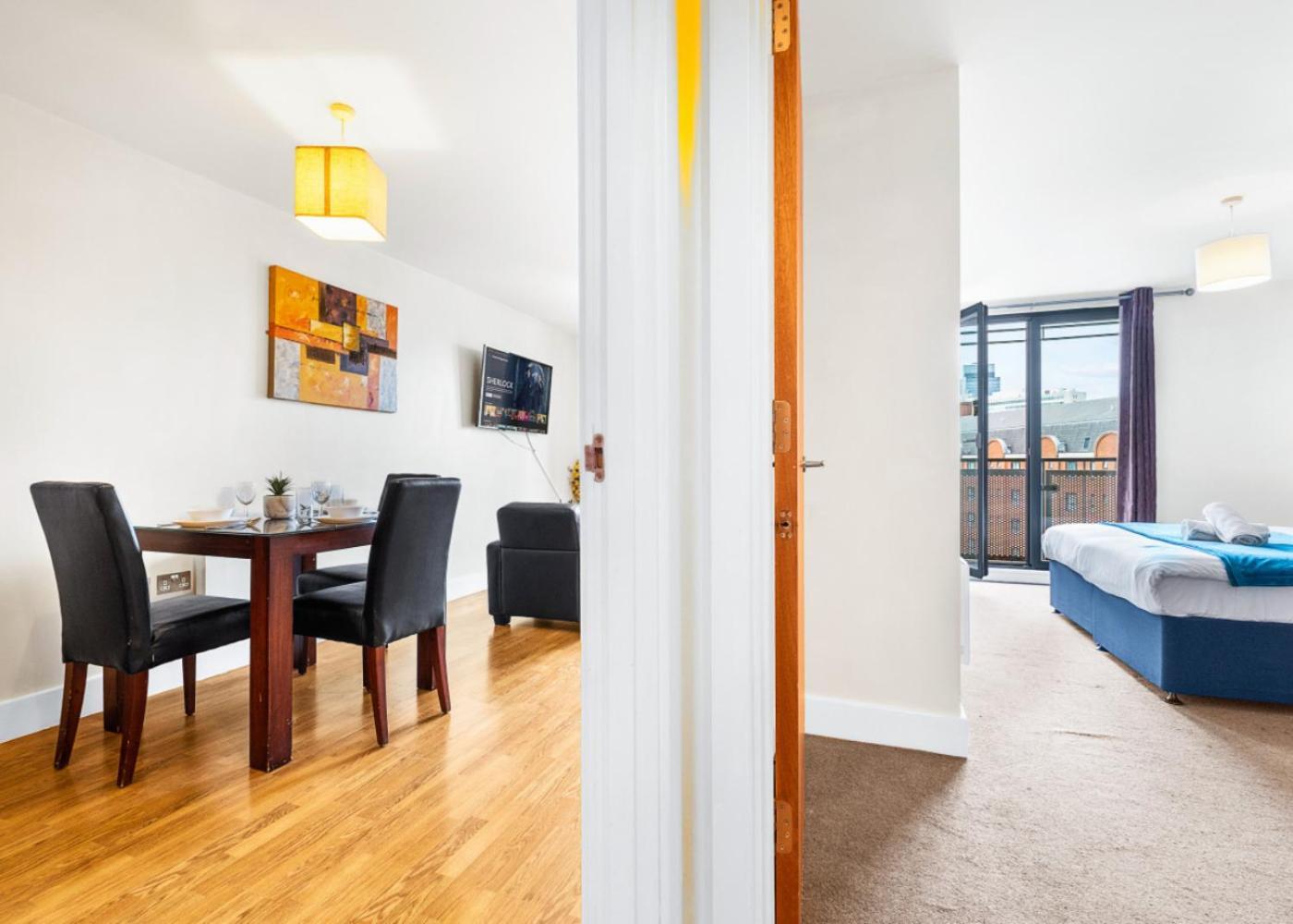 Chinatown - One Bed - Balcony - Secure Parking - Fast Wifi - Birmingham City Centre - 49A Exterior photo